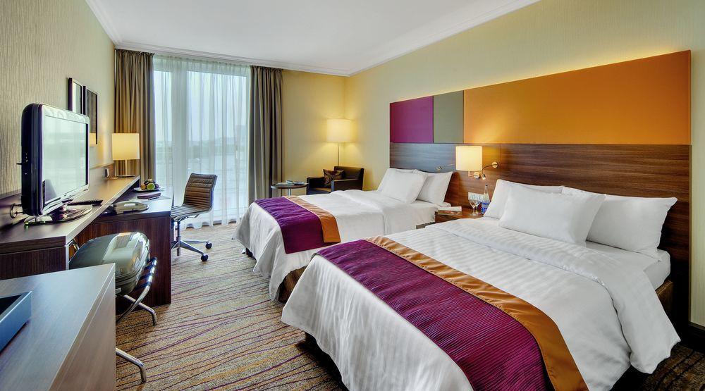 คอร์ทยาร์ด ลินซ์ Hotel ภายนอก รูปภาพ
