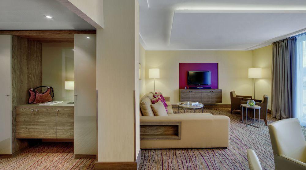 คอร์ทยาร์ด ลินซ์ Hotel ภายนอก รูปภาพ