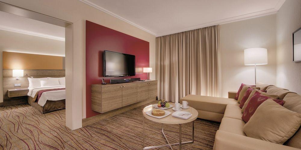 คอร์ทยาร์ด ลินซ์ Hotel ภายนอก รูปภาพ