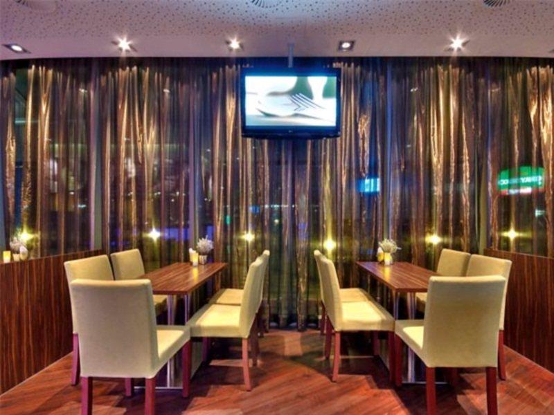 คอร์ทยาร์ด ลินซ์ Hotel ร้านอาหาร รูปภาพ