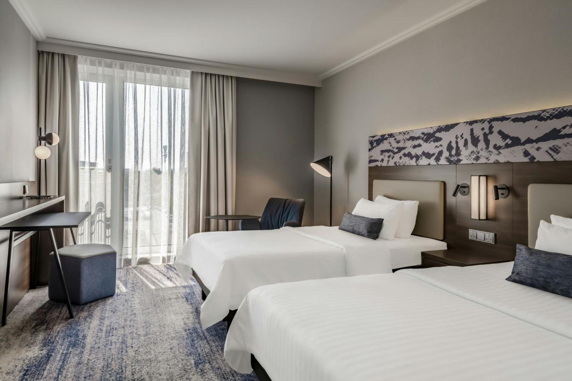 คอร์ทยาร์ด ลินซ์ Hotel ภายนอก รูปภาพ