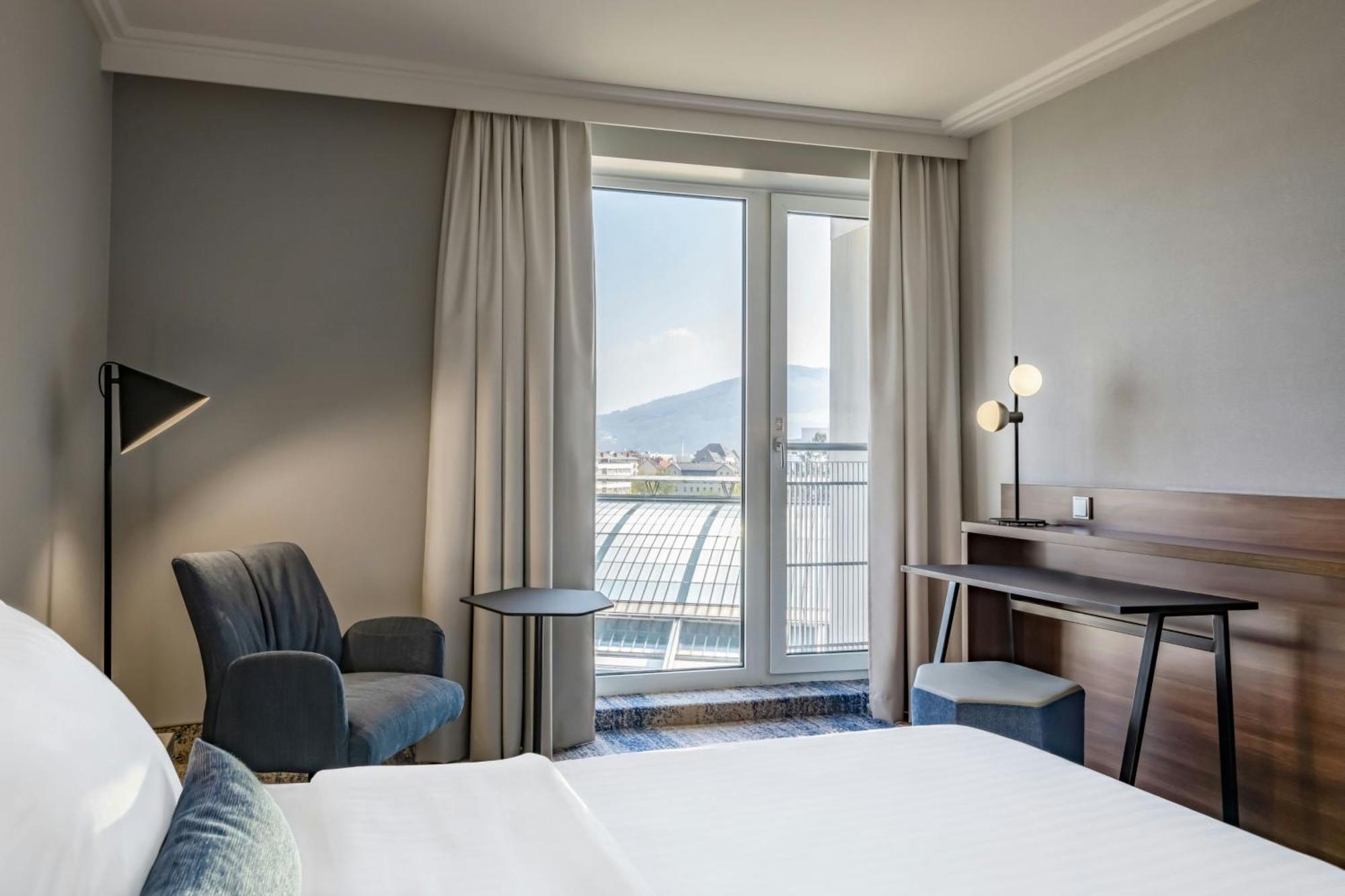 คอร์ทยาร์ด ลินซ์ Hotel ภายนอก รูปภาพ
