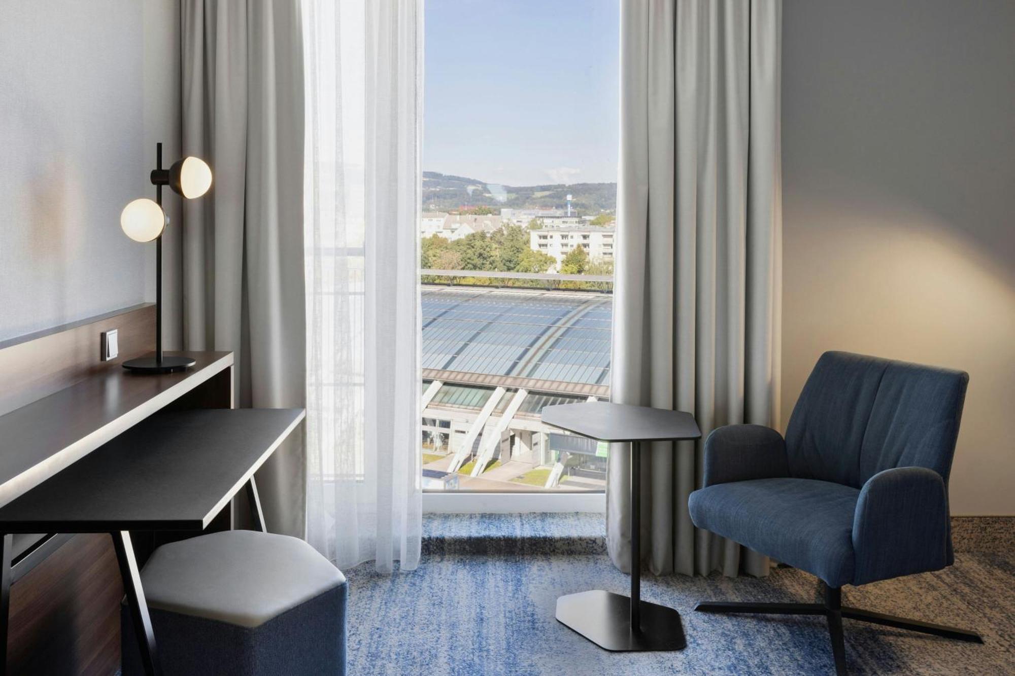 คอร์ทยาร์ด ลินซ์ Hotel ภายนอก รูปภาพ